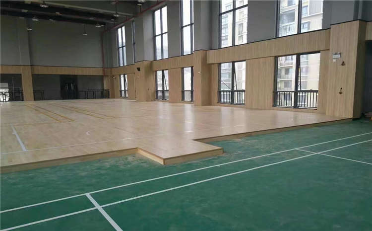 拼接板運動籃球地板造價是的多少？