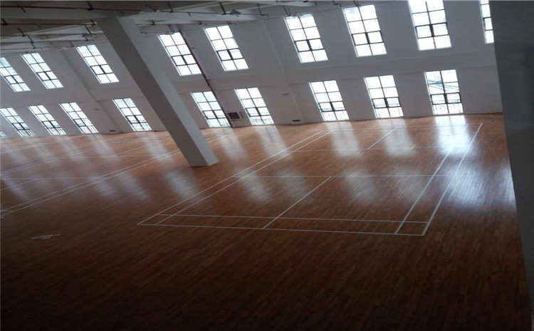 指接板乒乓球館木地板造價