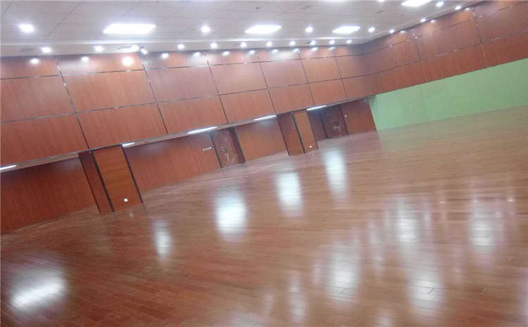 北京楓樺木體育場地板哪個公司好