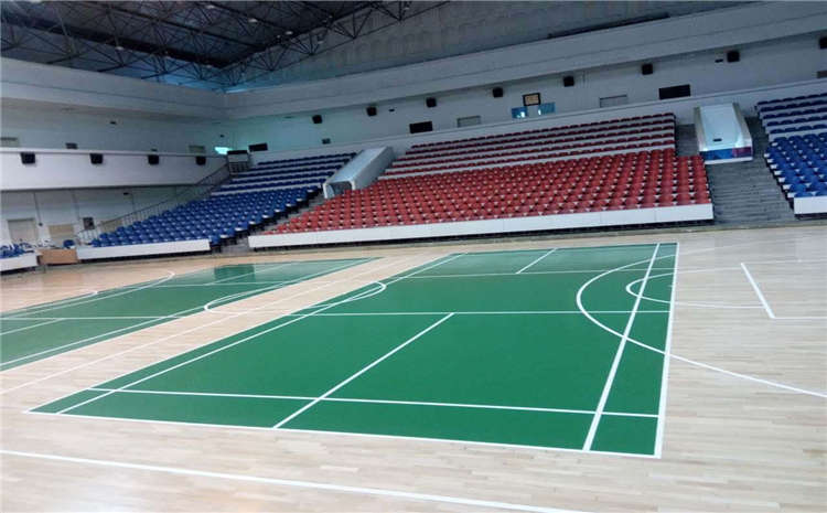 羽毛球館鋪什么地板好