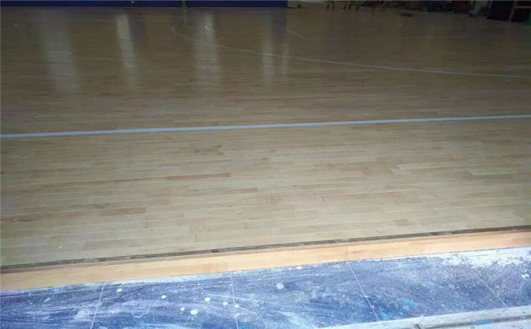 北京楓樺木體育場地板哪個公司好