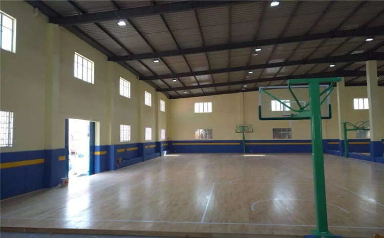五角楓實木運動地板怎么翻新